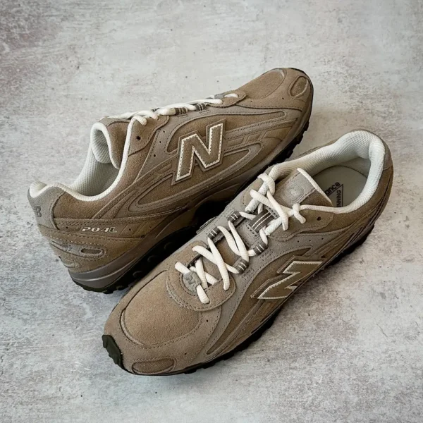 ugc-4-5-new-balance-204l-mushroom-arid-stone-u204lmma-5-e1753265750602_w1024_h1024_pad_.jpg New Balance 204L