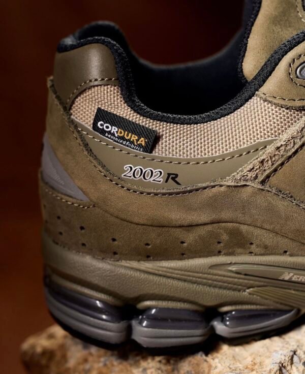 Screenshot New Balance 2002R Cordura