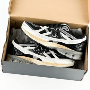 New Balance 1906U